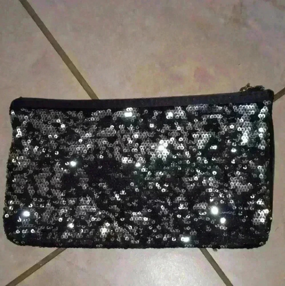 𝅺VICTORIA Secret Sequin Wallet​ - Picture 2 of 4